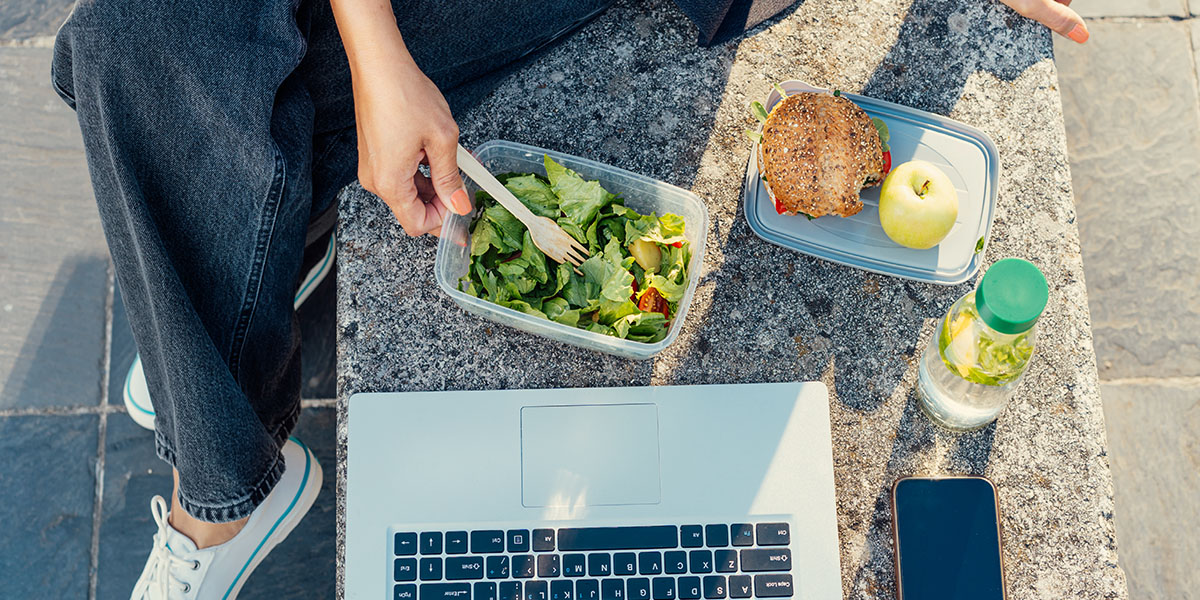 3 tips for eating healthy at work