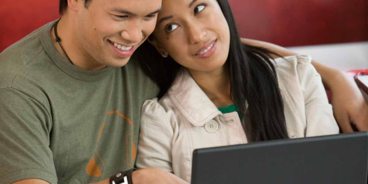 essay teacher role qualities in hindi